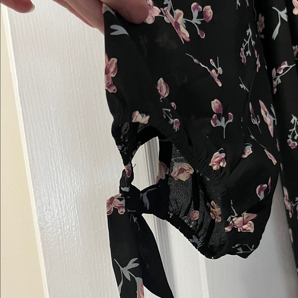 Papermoon Black Floral Blouse - Picture 3 of 4